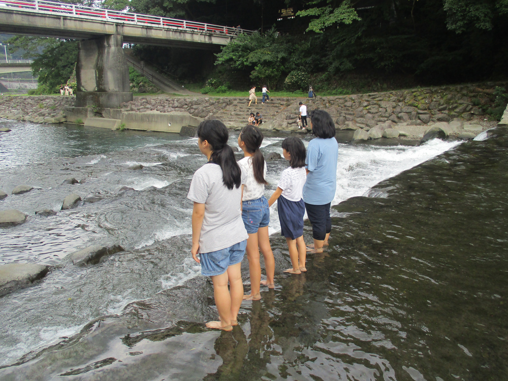 川遊び